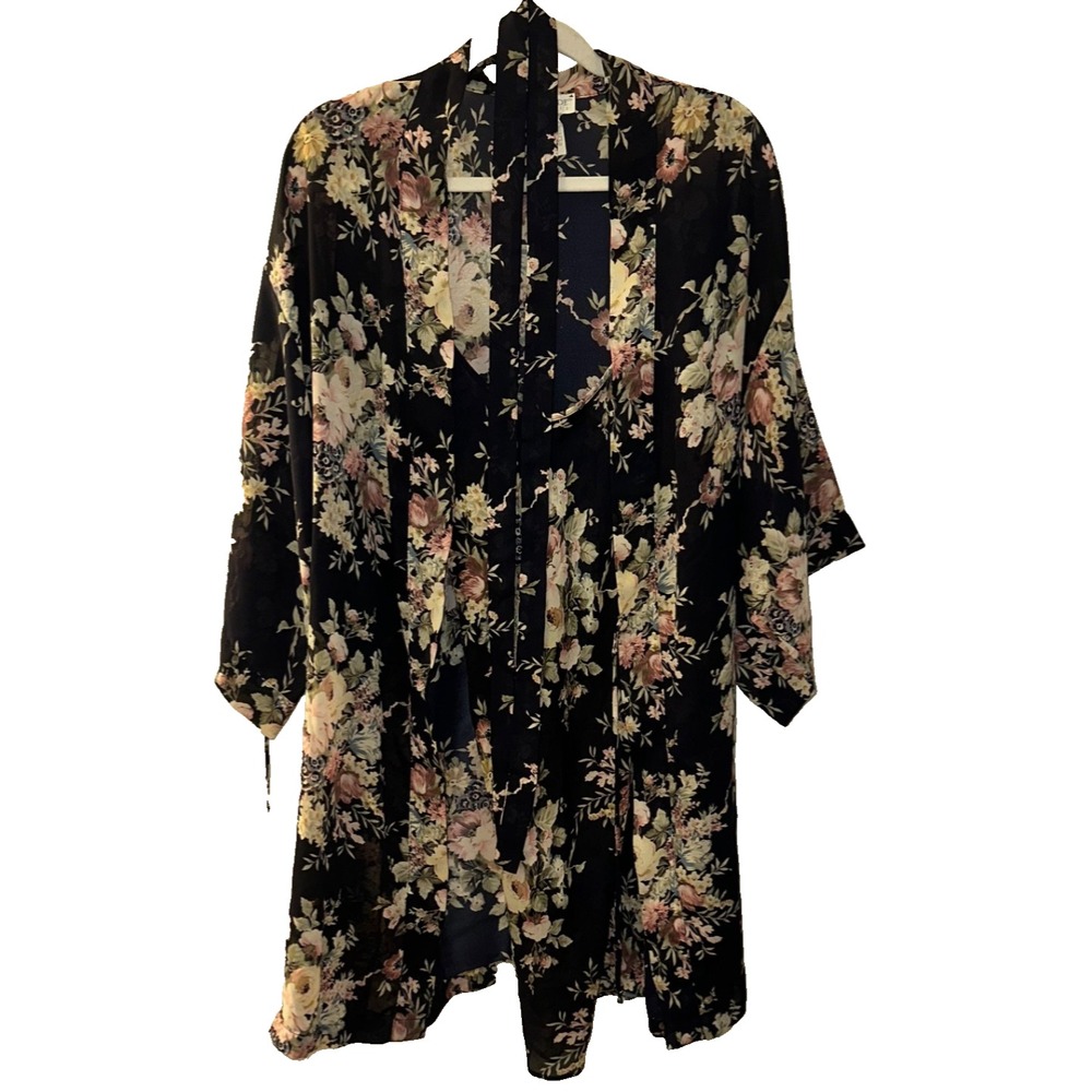 Val Mode‎ Lingerie Size Medium Nightgown and Robe Sleeve Floral Robe Vintage